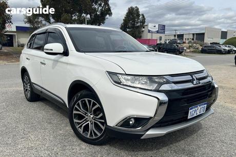 White 2016 Mitsubishi Outlander Wagon Ls (4X4)