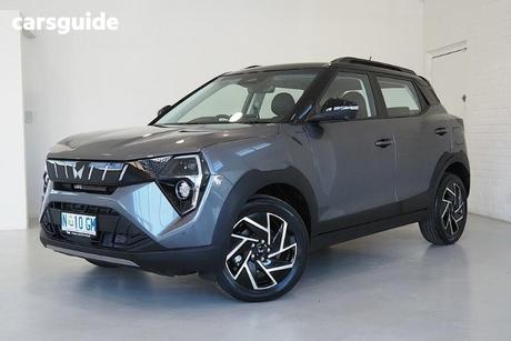 Grey 2025 Mahindra Xuv 3Xo Wagon Ax7L