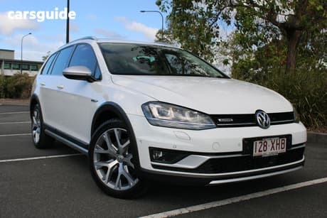 White 2017 Volkswagen Golf Wagon Alltrack 132 Tsi