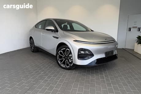 Silver 2026 Xpeng G6 SUV PERFORMANCE 4WD