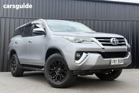 Silver 2017 Toyota Fortuner Wagon Crusade