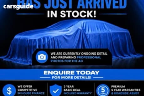 White 2024 Nissan Navara Dual Cab Pick-up St (4X2)