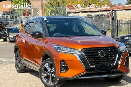 Orange 2021 Nissan Kicks Hatch E-POWER
