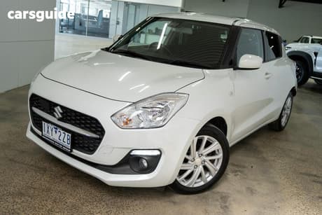 White 2023 Suzuki Swift Hatchback Gl Shadow