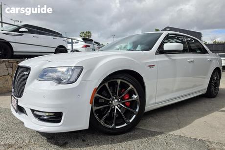White 2017 Chrysler 300 Sedan Srt Hyperblack