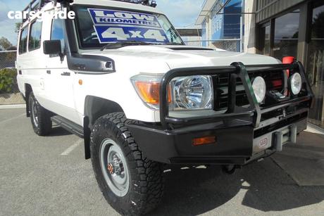 White 2009 Toyota Landcruiser Workmate (4X4) 11 Seat