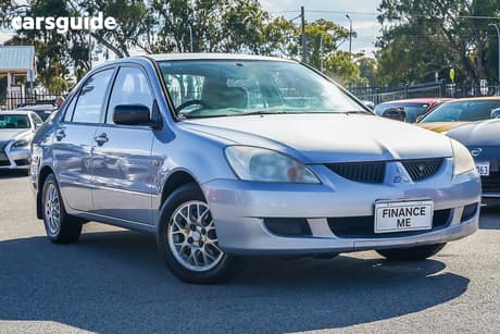 Silver 2005 Mitsubishi Lancer Sedan Es