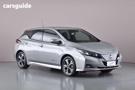 Silver 2020 Nissan Leaf Hatchback