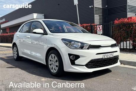 White 2023 Kia RIO Hatchback S