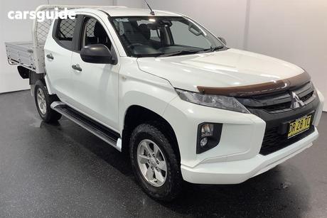 White 2019 Mitsubishi Triton Double Cab Pick Up Glx Plus (4X4)