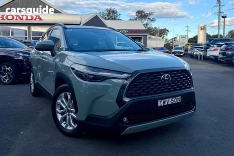 Green 2022 Toyota Corolla Cross Wagon Gxl 2Wd