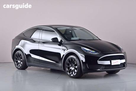 Black 2023 Tesla Model Y Wagon Rear-Wheel Drive