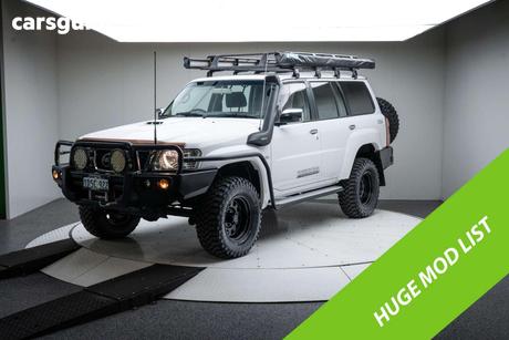 White 2011 Nissan Patrol Wagon St (4X4)
