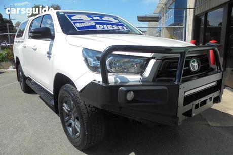 White 2023 Toyota Hilux Double Cab Pick Up Sr (4X4)