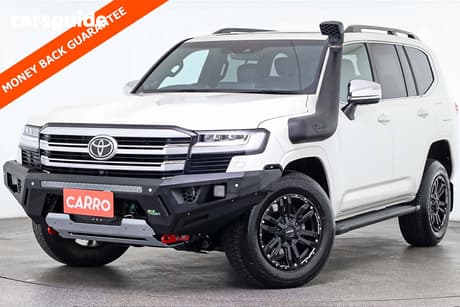 White 2023 Toyota Landcruiser Wagon Lc300 Sahara (4X4)
