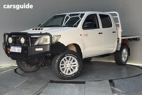 White 2014 Toyota Hilux Dual Cab Pick-up Sr (4X4)