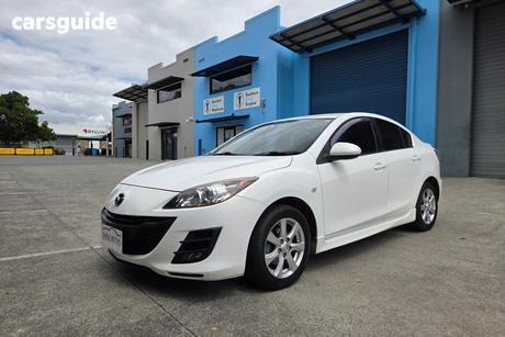 White 2009 Mazda 3 Sedan Maxx Sport