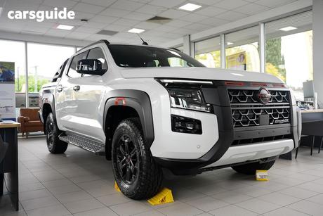 White 2026 Nissan Navara Dual Cab Pick-up Pro-4X (4X4)