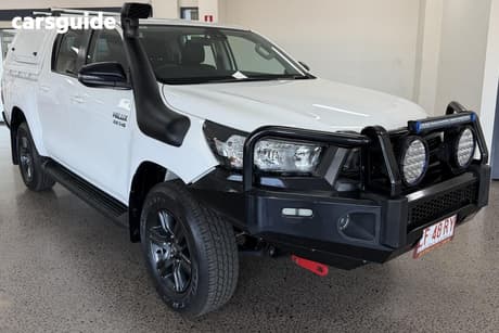 White 2023 Toyota Hilux Double Cab Chassis Sr (4X4)