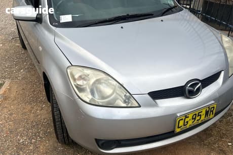 Silver 2005 Mazda 2 Hatchback Neo