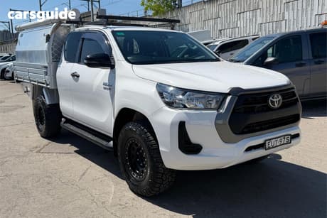 White 2022 Toyota Hilux X Cab Pickup Sr Hi-Rider (4X2)