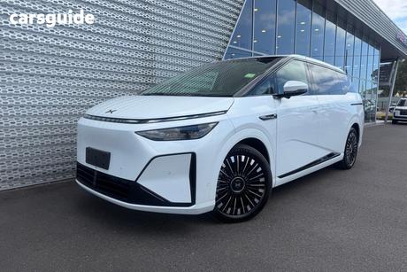 White 2026 Xpeng X9 Wagon Awd Performance