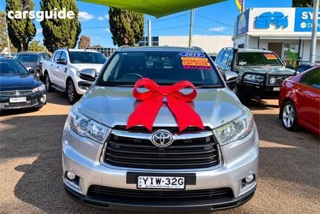 Silver 2015 Toyota Kluger Wagon Grande (4X4)