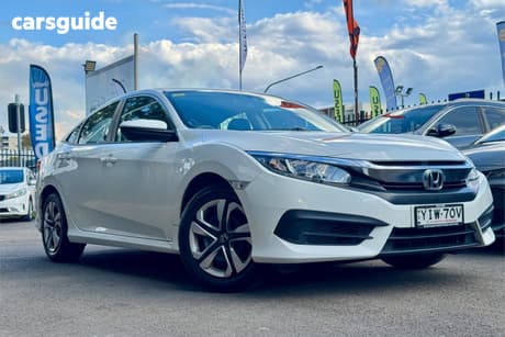 White 2018 Honda Civic Sedan Vti