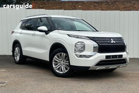 White 2023 Mitsubishi Outlander Wagon Ls 7 Seat (2Wd)