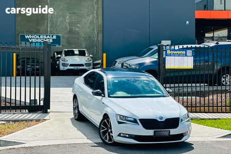 White 2017 Skoda Superb Sedan Sportline