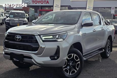 Silver 2023 Toyota Hilux Double Cab Pick Up Sr5 (4X4)