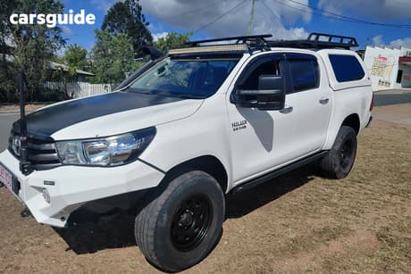 White 2016 Toyota Hilux Dual Cab Utility Sr (4X4)
