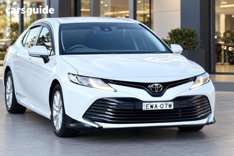 White 2019 Toyota Camry Sedan Ascent