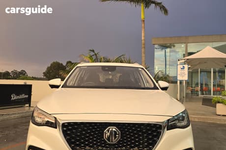 White 2021 MG HS Wagon Phev Essence
