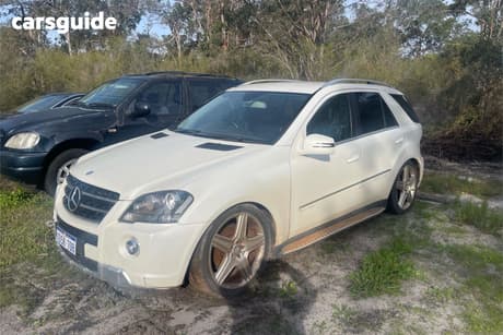 White 2011 Mercedes-Benz ML SUV ML350 4X4