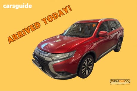 Red 2018 Mitsubishi Outlander Wagon Es 7 Seat (2Wd)