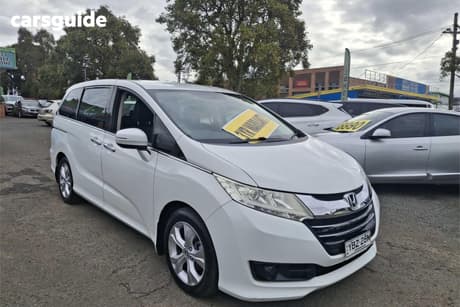 White 2014 Honda Odyssey Wagon Vti