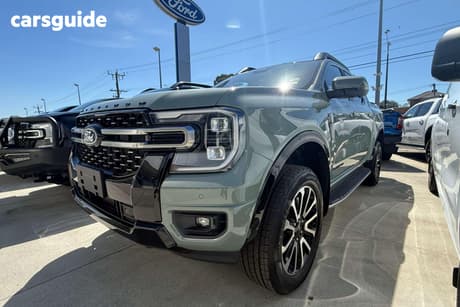 Green 2026 Ford Ranger Double Cab Pick Up Platinum 3.0 (4X4)