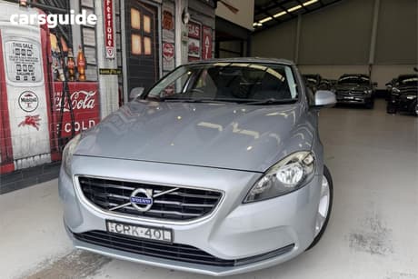 Grey 2014 Volvo V40 Hatchback D4 Kinetic