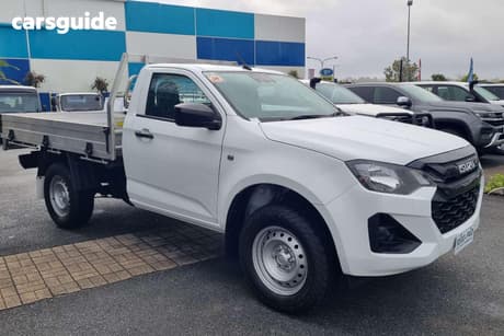 White 2024 Isuzu D-MAX Cab Chassis Sx (4X4)