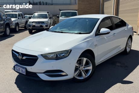 White 2019 Holden Commodore Liftback Lt (5Yr)