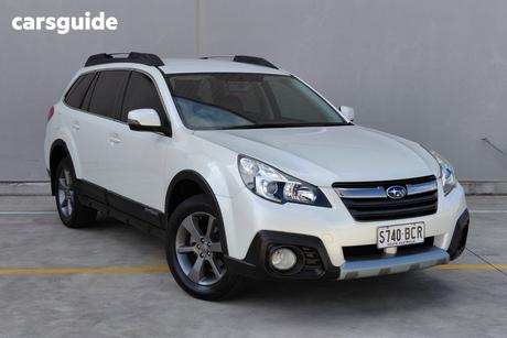 White 2014 Subaru Outback Wagon 2.5I