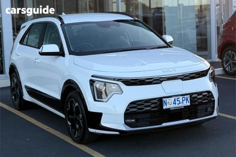 White 2023 Kia Niro Wagon Ev S