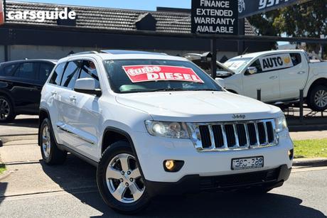 White 2013 Jeep Grand Cherokee Wagon Laredo (4X4)