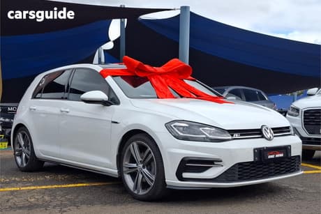 White 2017 Volkswagen Golf Hatchback 110 Tsi Highline