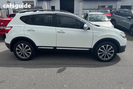 White 2010 Nissan Dualis Wagon Ti (4X4)