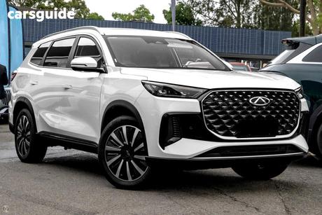 White 2026 Chery Tiggo 8 SUV SUPER HYBRID ULTIMATE F