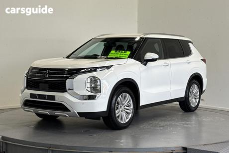 White 2024 Mitsubishi Outlander Wagon Ls 7 Seat (2Wd)