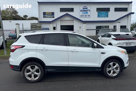 White 2016 Ford Escape Wagon Trend (Fwd)