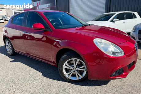 Red 2013 Alfa Romeo Giulietta Hatchback Progression Jtd-M